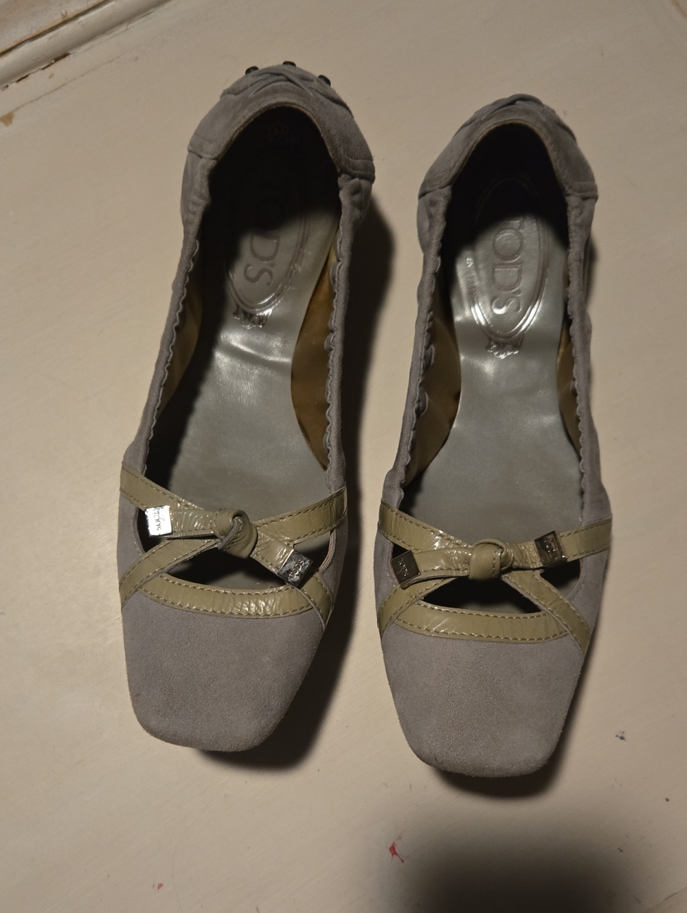 Tod's Light Gray Suede Ballet Flats with Cream Patent Trim